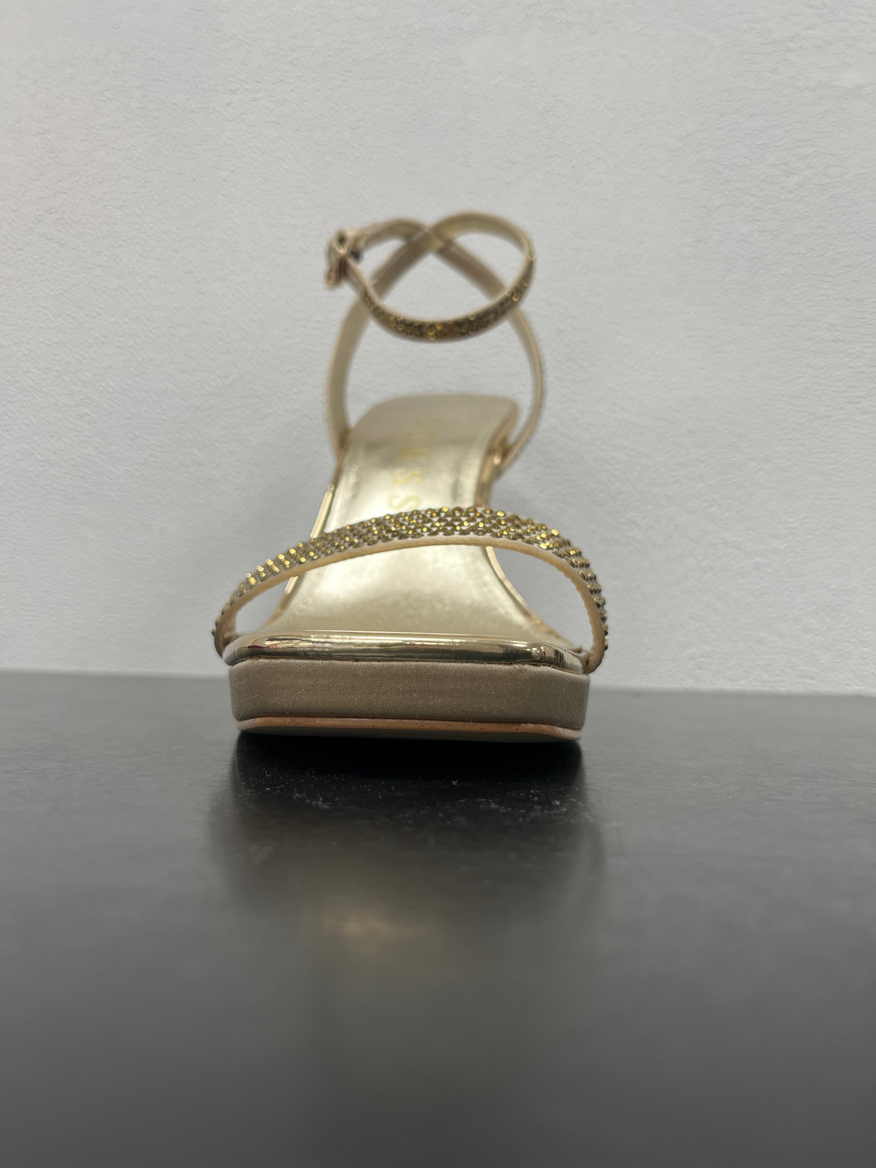 SANDALO GUESS ZACH CON CINTURINO E STRASS