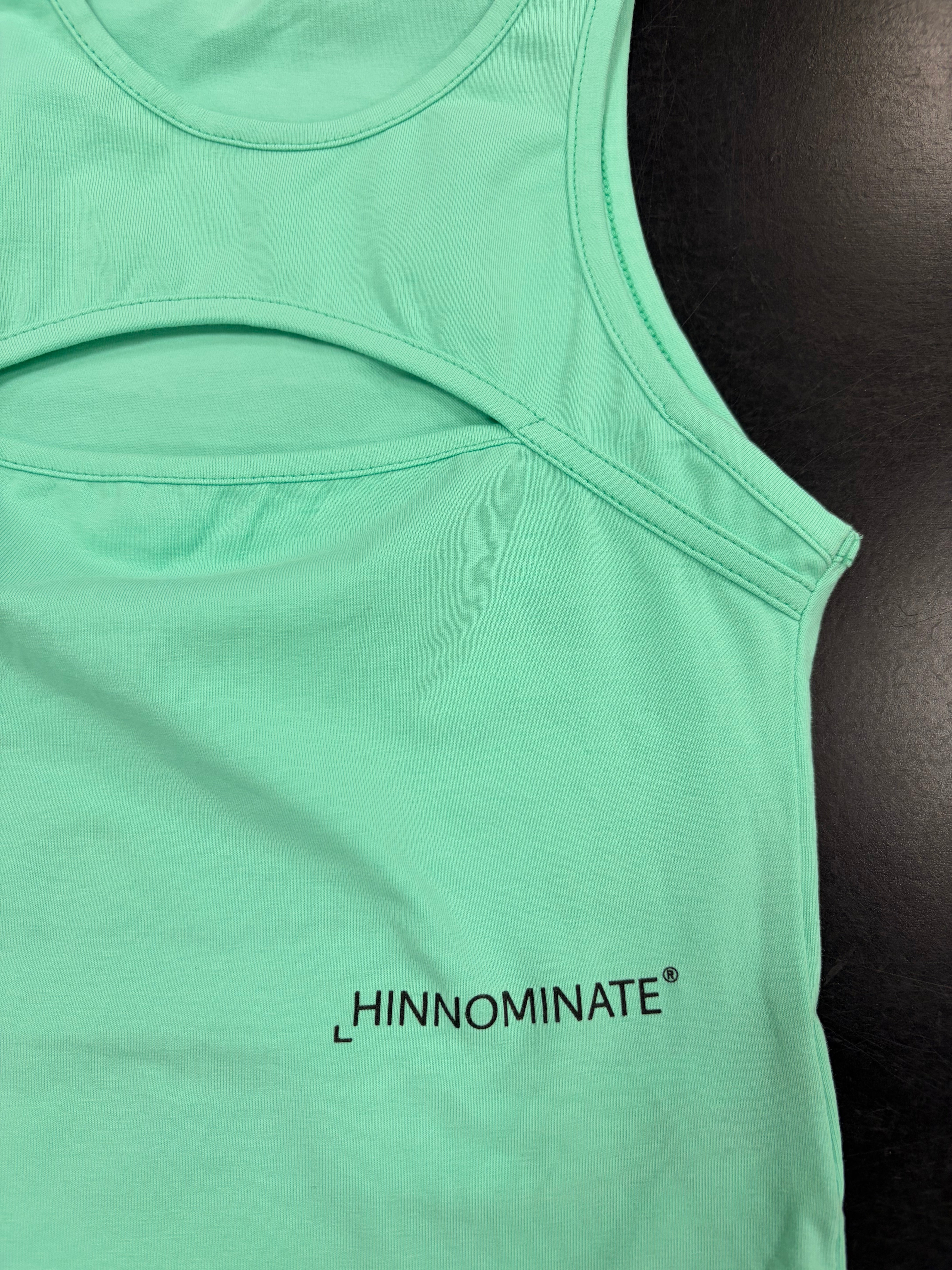 BODY HINNOMINATE CON SCOLLO IN APERTURA SMANIC.
