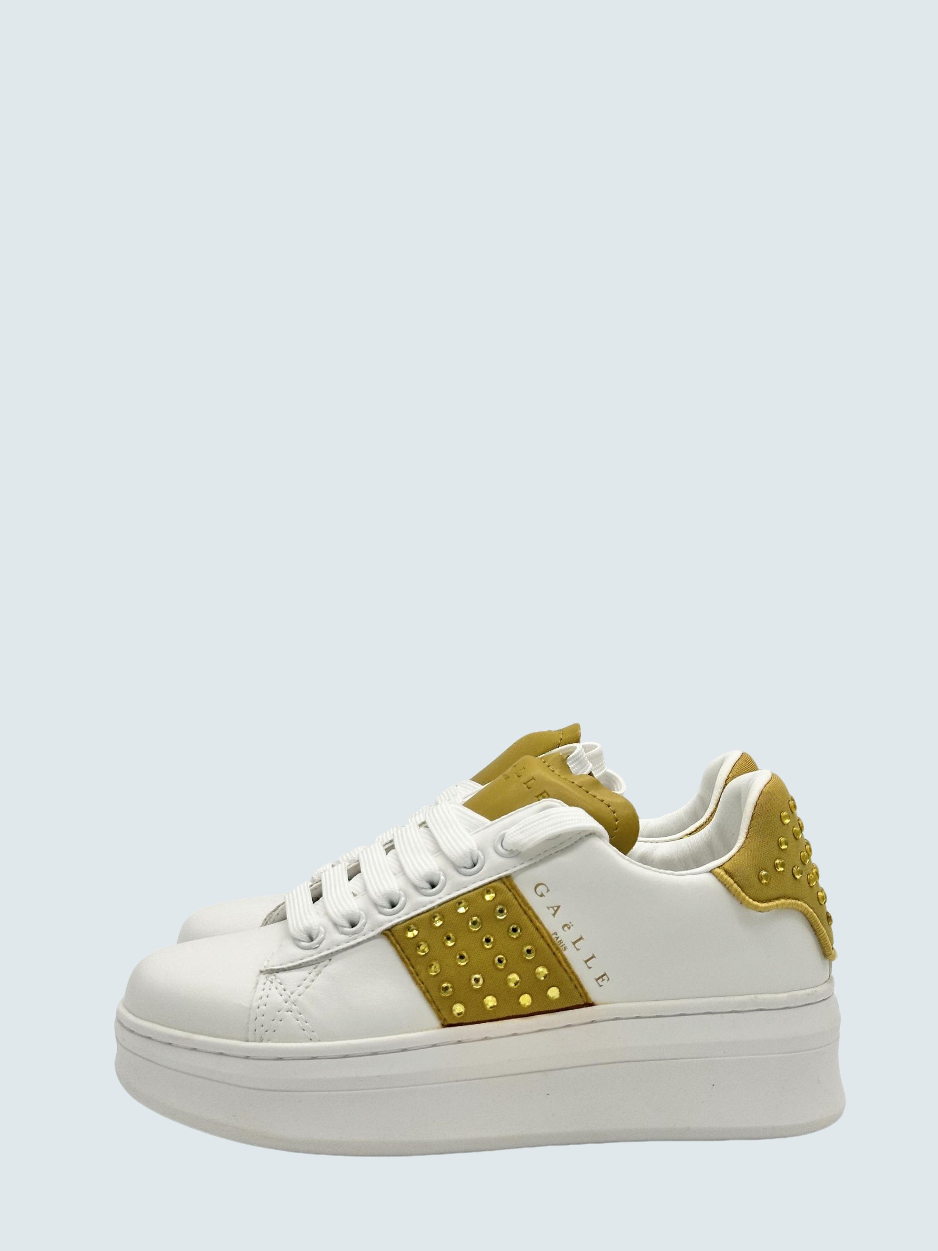 Sneaker Addict con mini borchie Oro - GAELLE