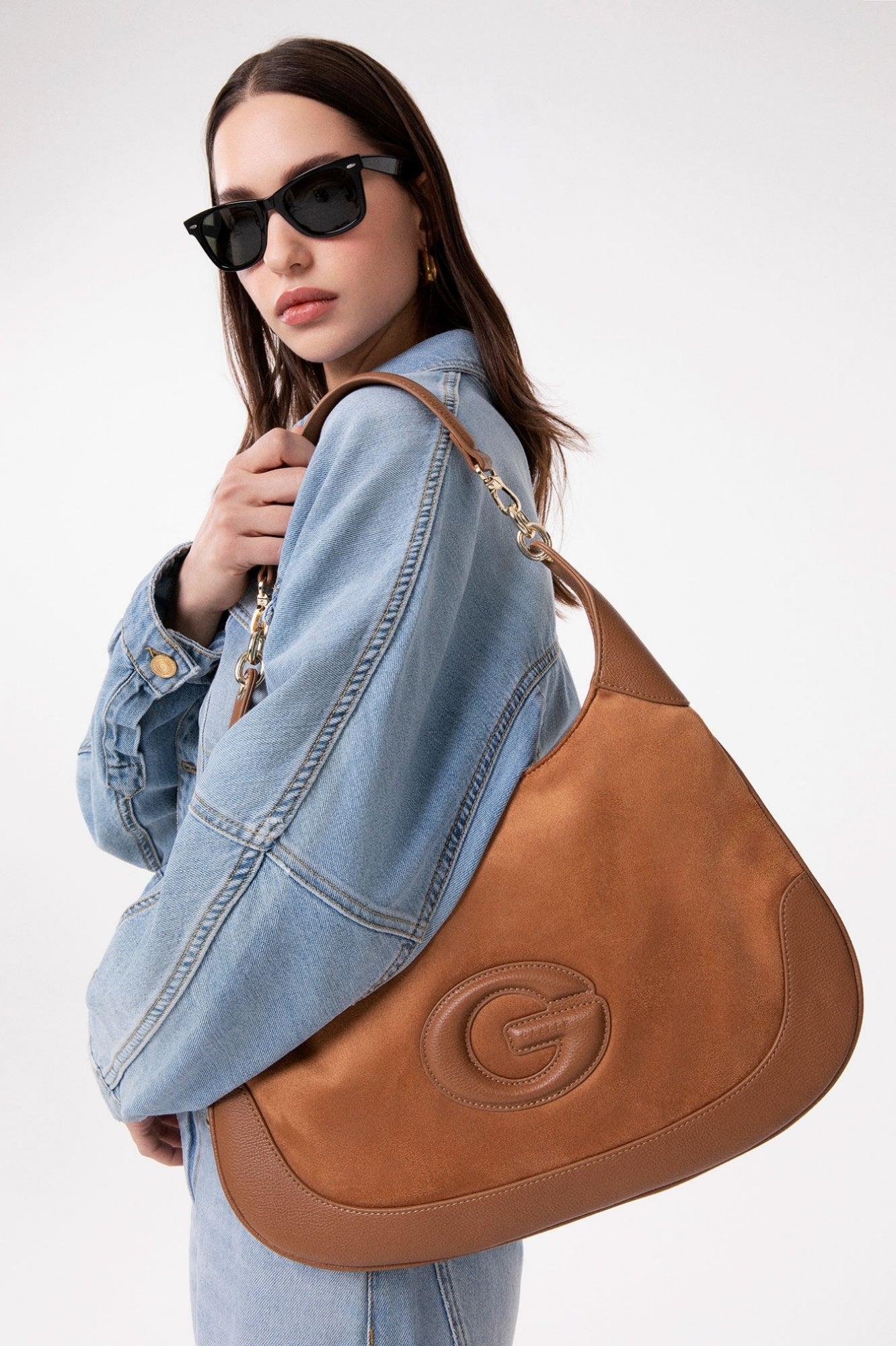 MAXI HOBO CON MAXI PATCH - GAELLE PARIS
