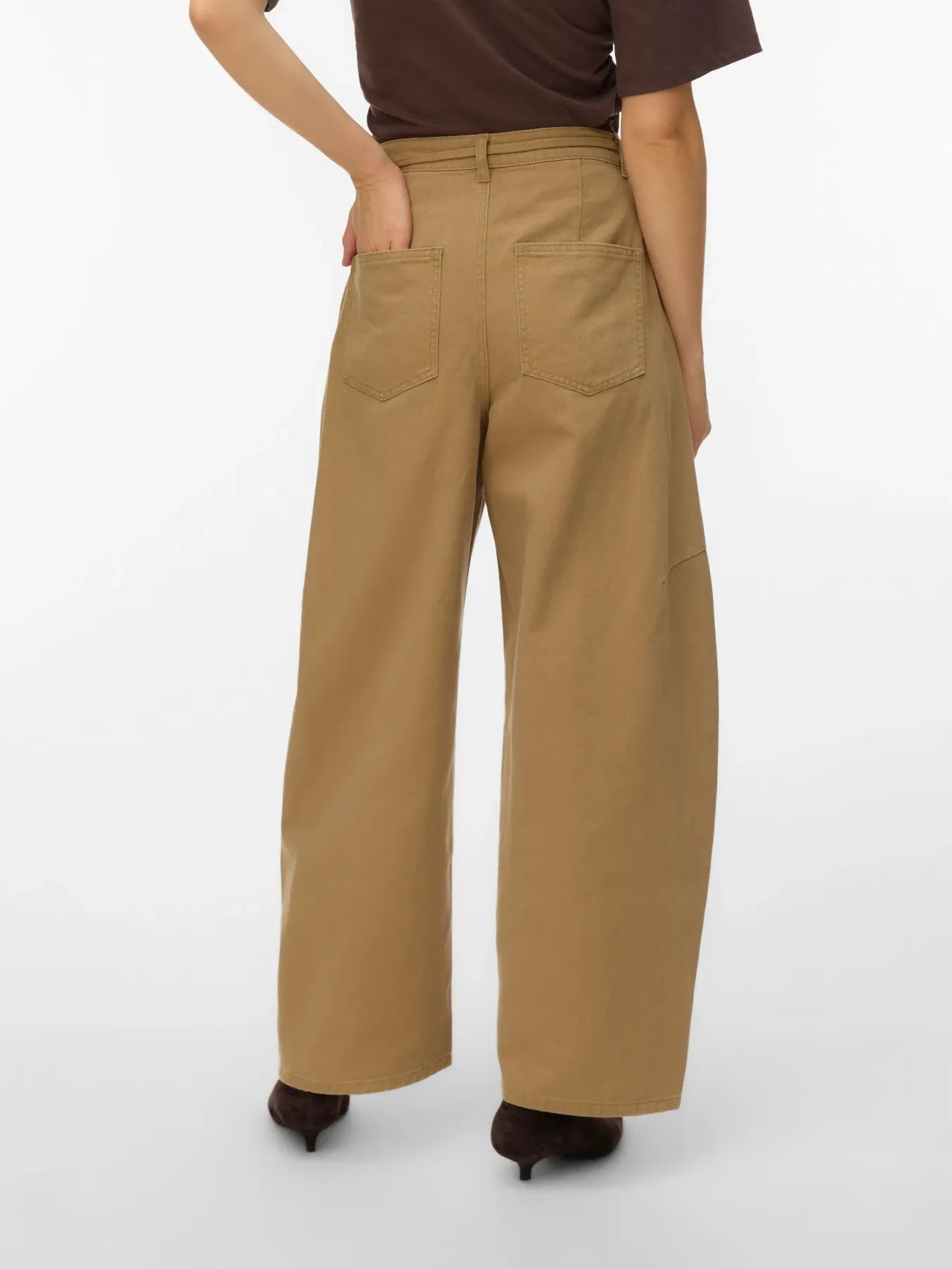 BARREL JEANS C/CINTURA FIORE
