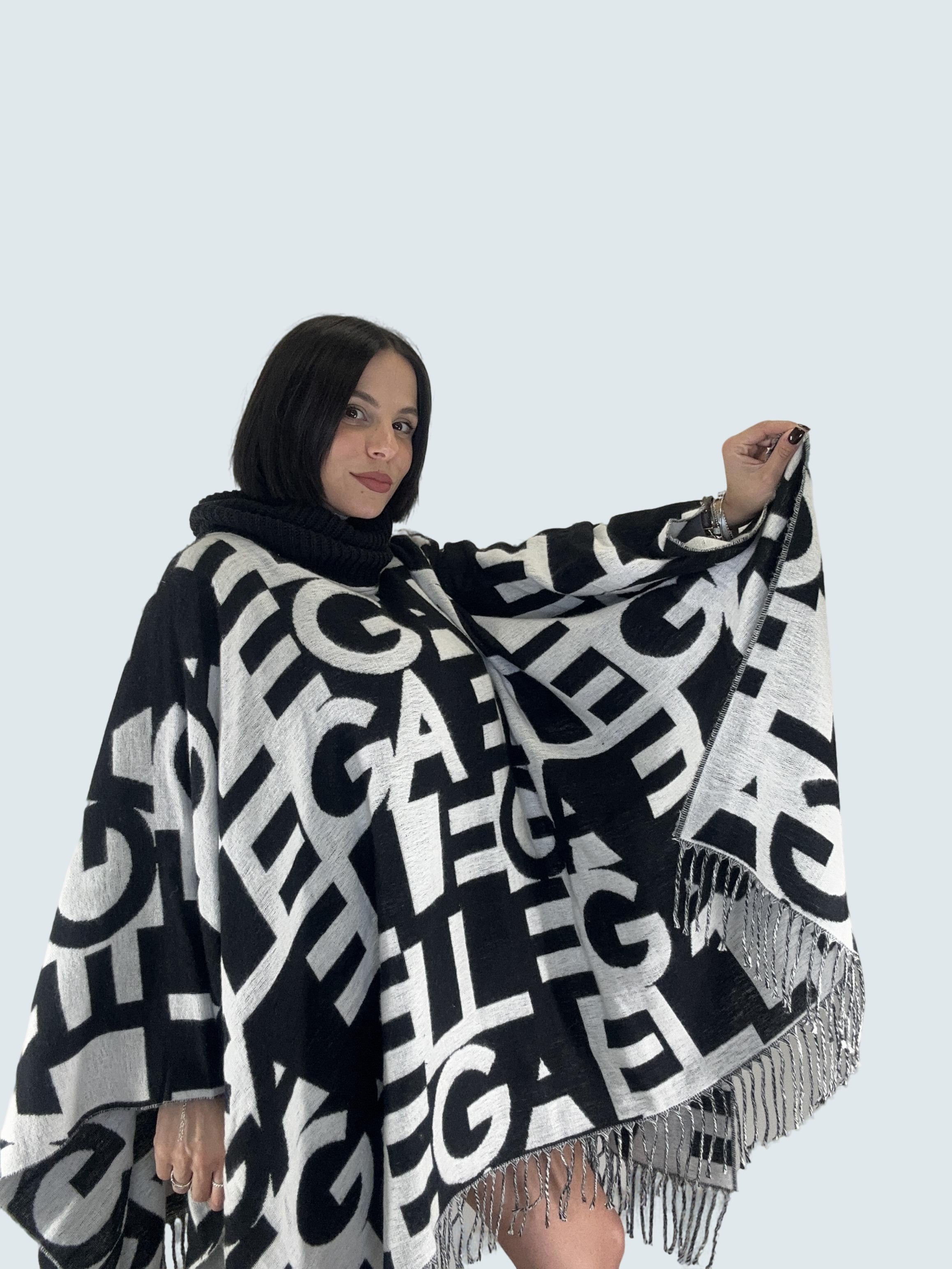 Poncho In Panno Con Collo Alto Nero-Offwhite - GAELLE