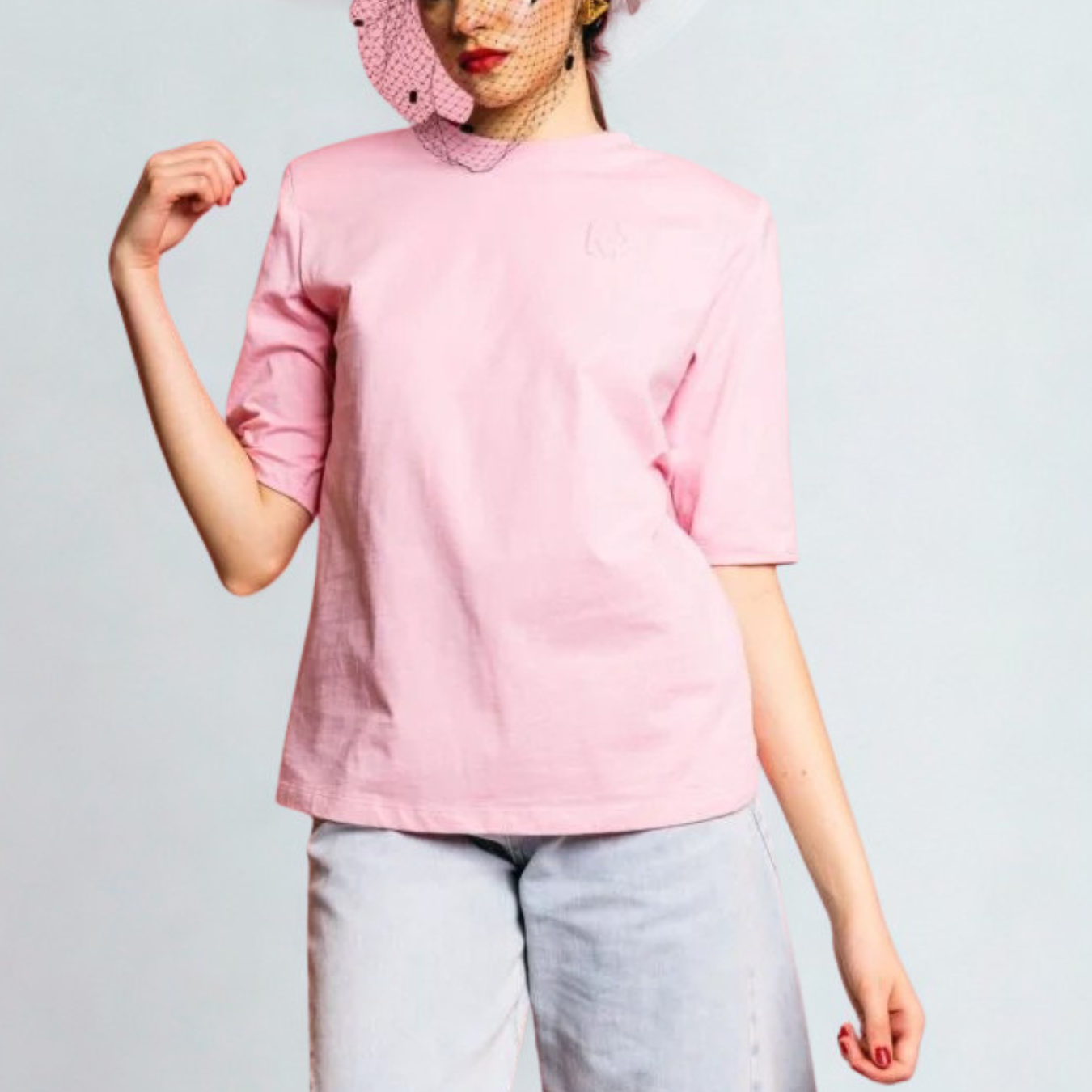 TSHIRT CON RICAMO