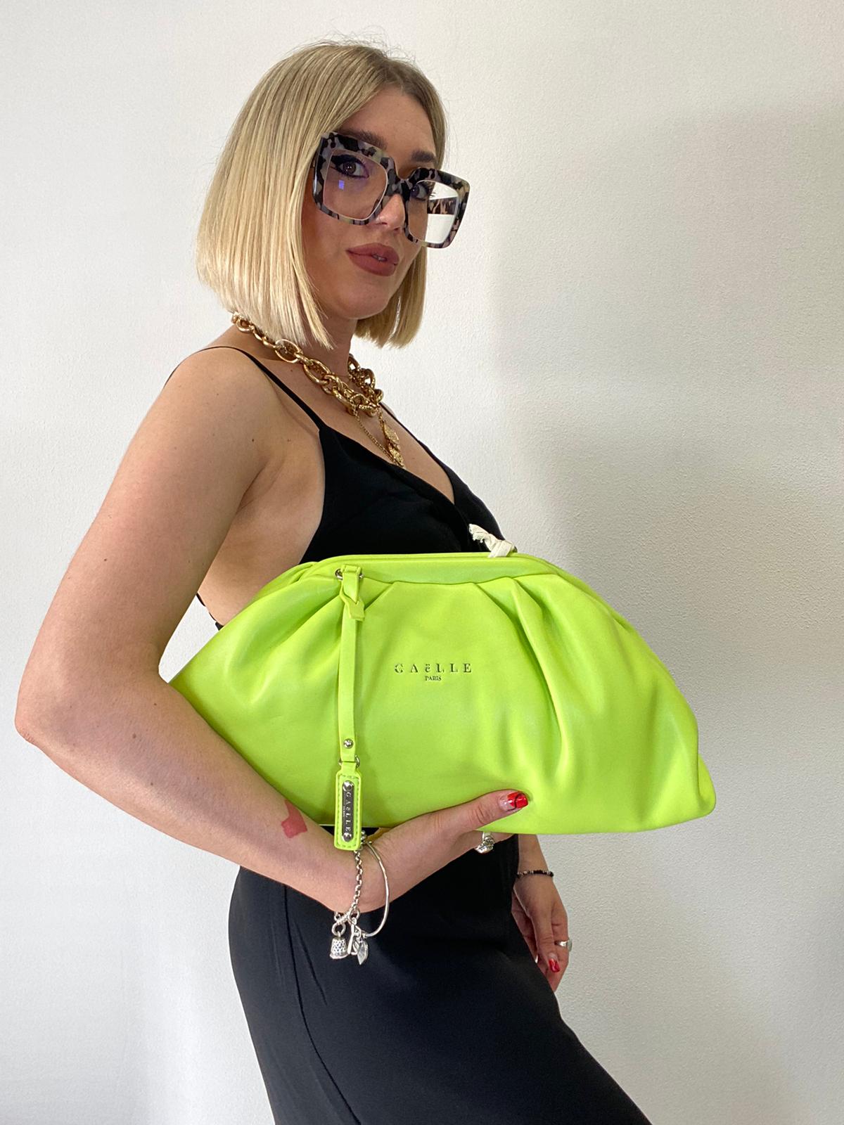 Maxi Pochette Ecopelle Liscio Verde cedro - Gaëlle Paris